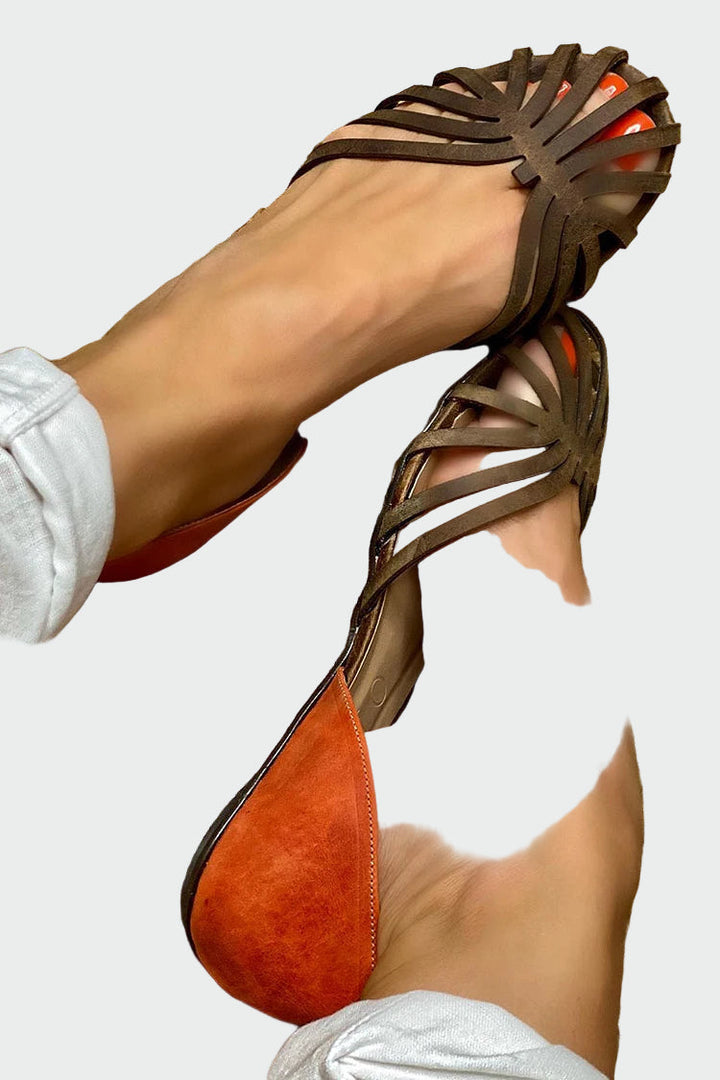 Adéla – Sandály s Výřezy a Dvoubarevnými Detaily