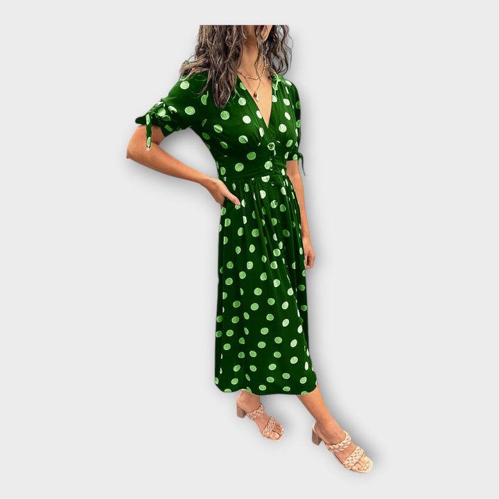 Adéla – Elegantní Šaty s Moderním Vzorem a Nadčasovou Elegancí