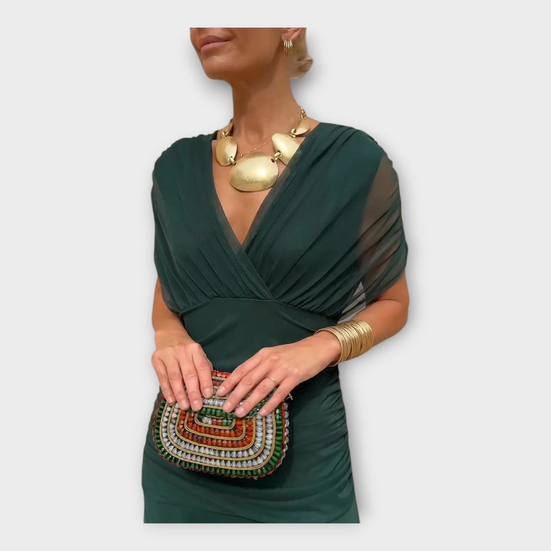 Adéla – Vzdušné Šaty s Působivým Výstřihem