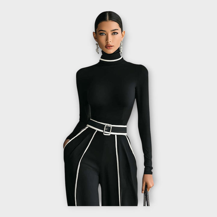 Adéla – Elegantní Overal s Minimalistickou Estetikou