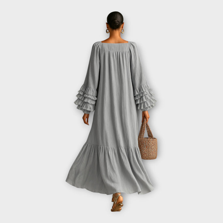 Sofia – Vzdušné Dlouhé Šaty s Elegantními Detaily