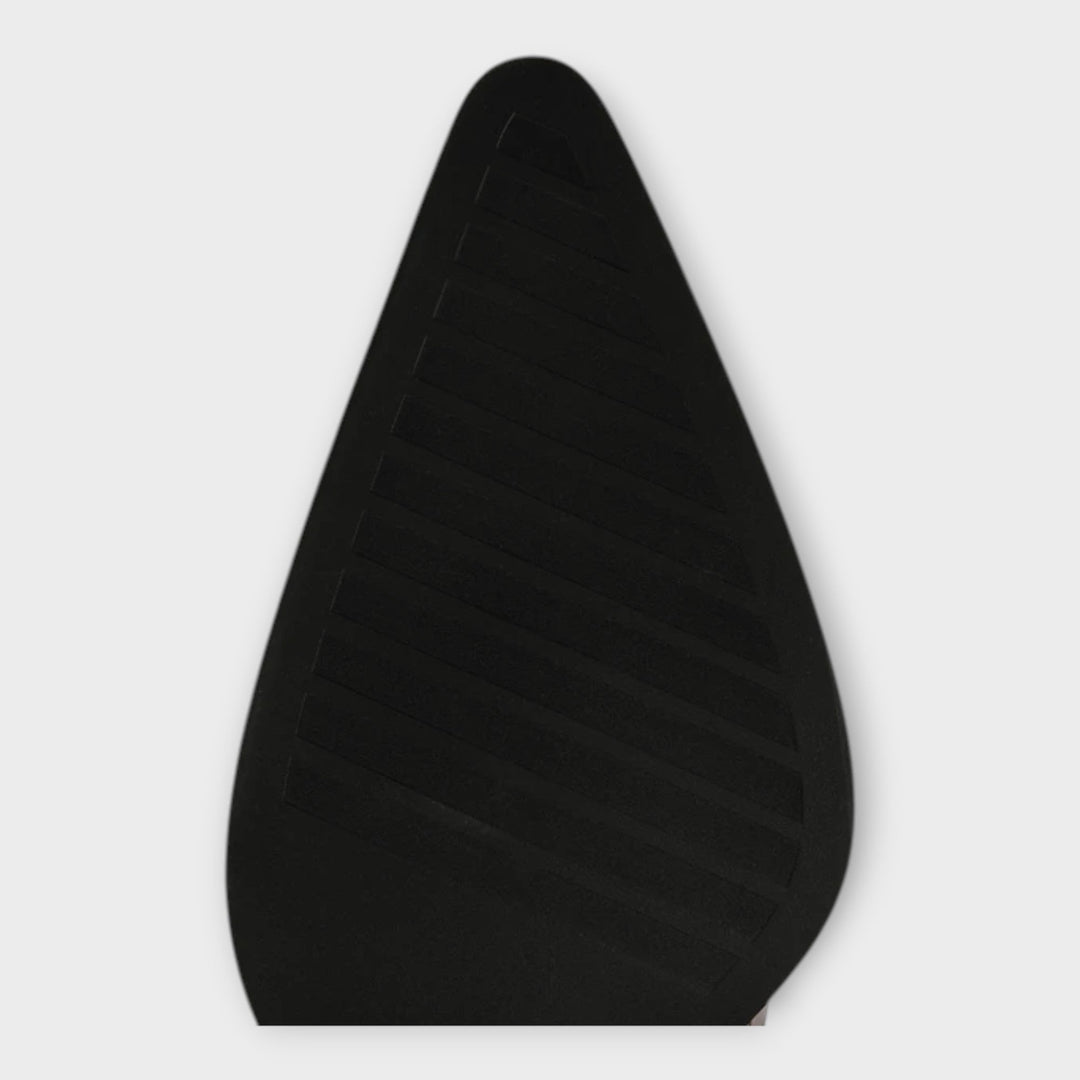 Laura – Boty s Krokodýlím Vzorem a Elegantním Podpatkem