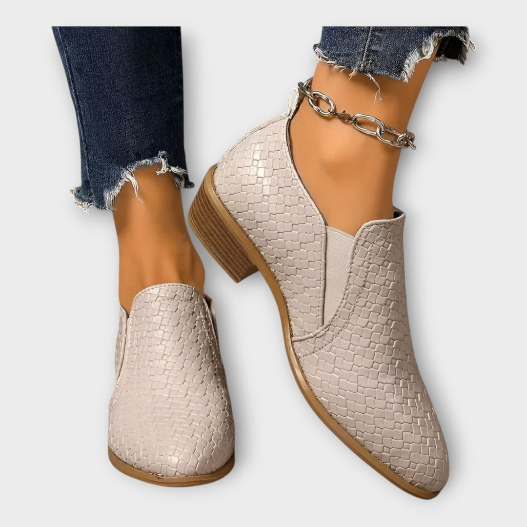 Veronika – Elegantní Slip-On Boty s Nízkým Podpatkem