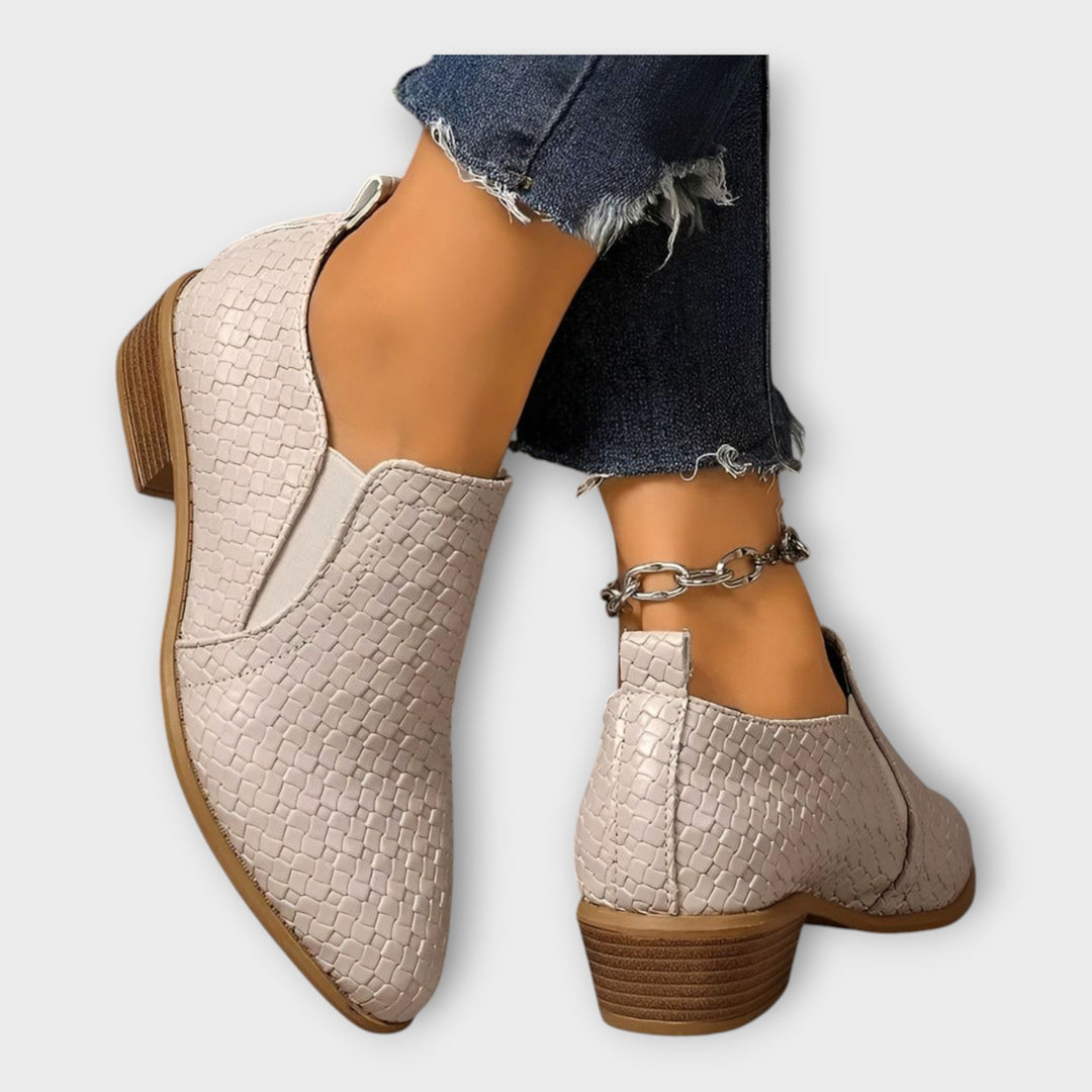 Veronika – Elegantní Slip-On Boty s Nízkým Podpatkem