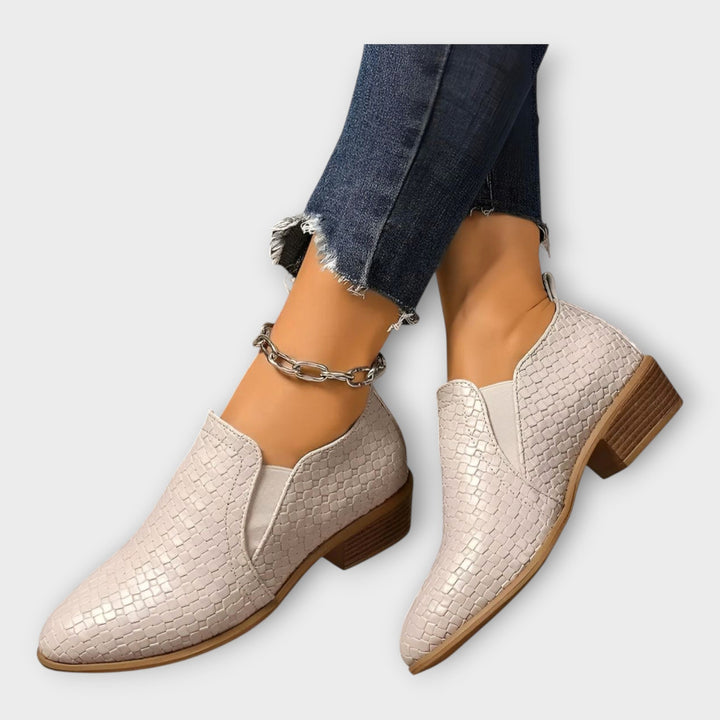 Veronika – Elegantní Slip-On Boty s Nízkým Podpatkem