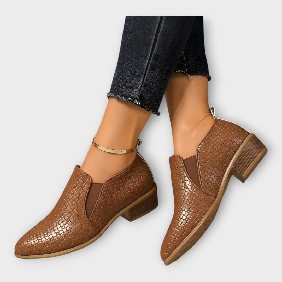 Veronika – Elegantní Slip-On Boty s Nízkým Podpatkem