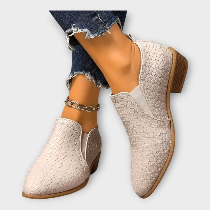 Veronika – Elegantní Slip-On Boty s Nízkým Podpatkem