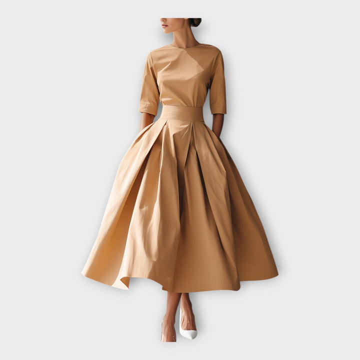 Adéla – Midi Šaty s Rafinovanou Minimalistickou Estetikou