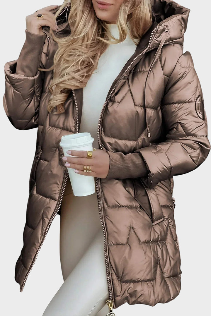 Noelia – Elegantní Zimní Kabát s Kapucí a Podšívkou